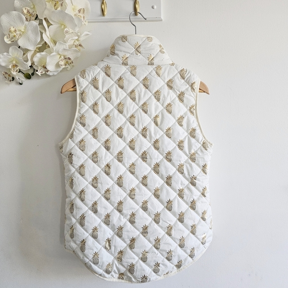 Simply Southern White & Gold Pineapple Quilted Sleeveless Puffer Vest Size Small - Picture 4 of 16
